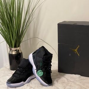 Jordan 11 retro sneakers